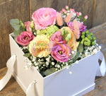 Lade das Bild in den Galerie-Viewer, Blumenbox weiß-rose
